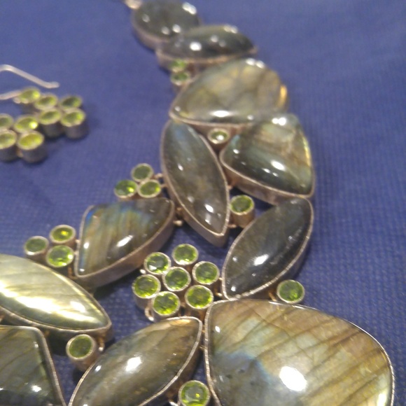 Labradorite and Peridot Princess Necklace Set - Picture 2 of 5